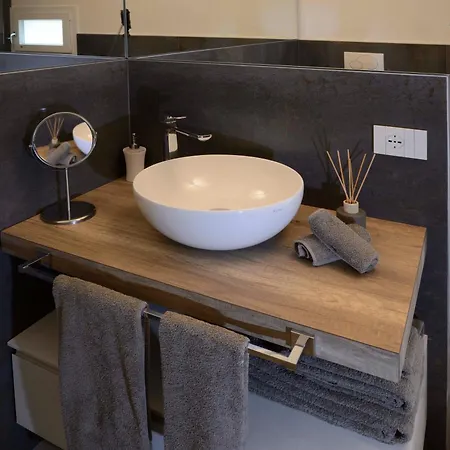 Apartmán Grenier Blanc Elegante Mansarda 2 5 Ospiti
