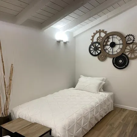 Grenier Blanc Elegante Mansarda 2 5 Ospiti Lejlighed *