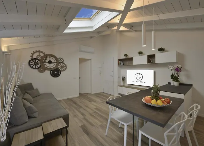 Grenier Blanc - Elegante Mansarda *